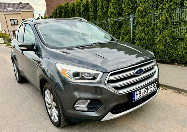 Ford Escape cena 63900 przebieg: 142350, rok produkcji 2017 z Mońki małe 137